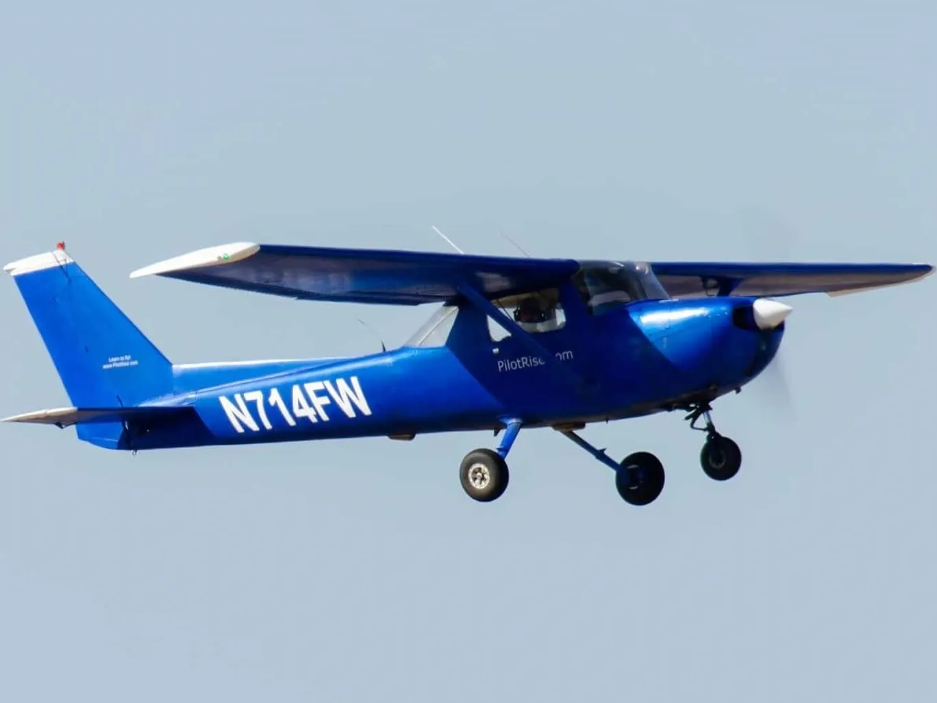 Pilot Rise Blue Jay Cessna 150 N714FW