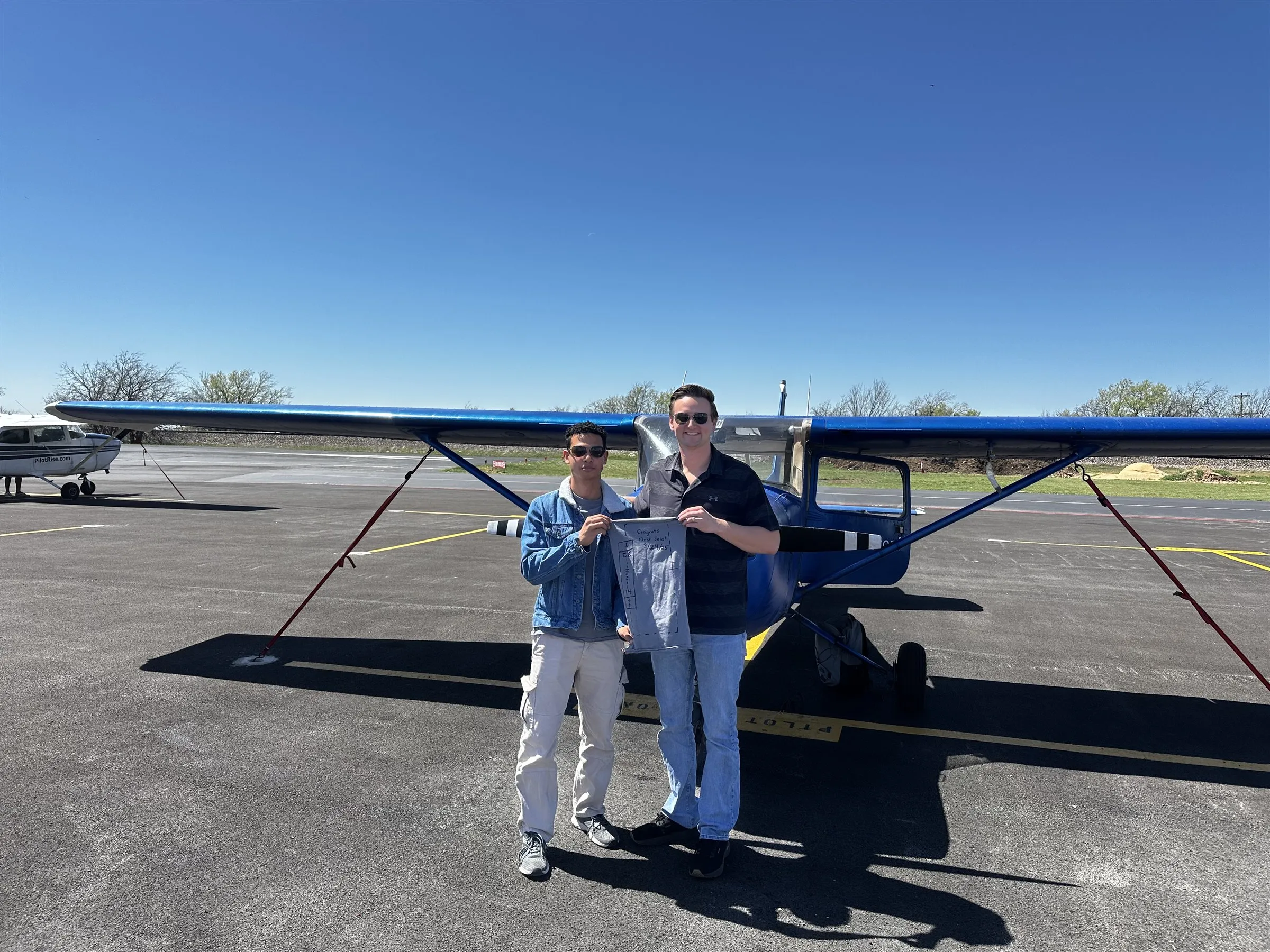 Pilot Rise student in a Part 61 vs Part 141 flight training comparison guide