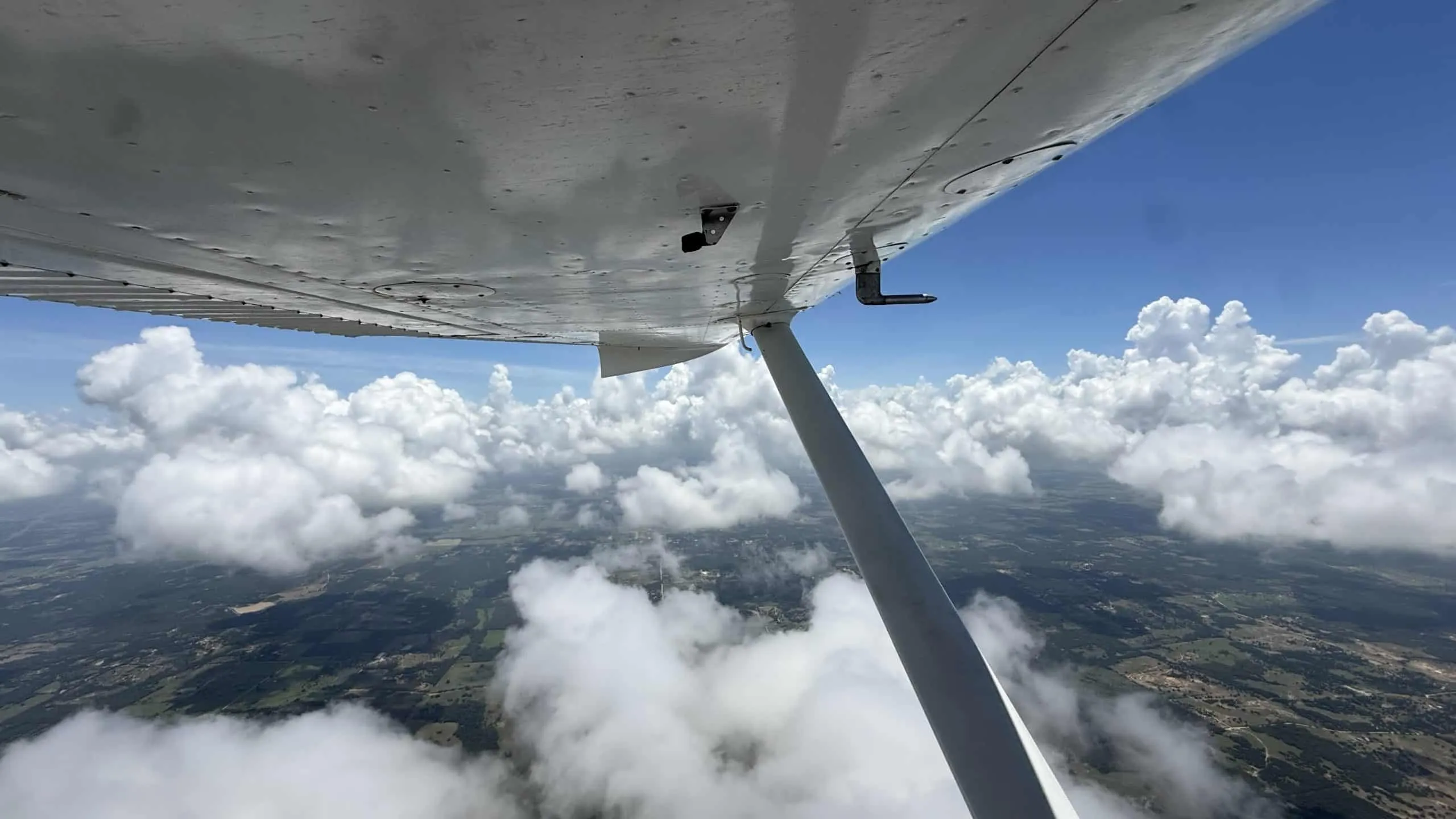 Cessna 172 Red